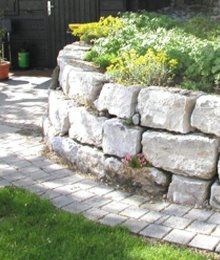 B. Özdemir - Garten- und Landschaftsbau in Pfullingen - Muschelkalk